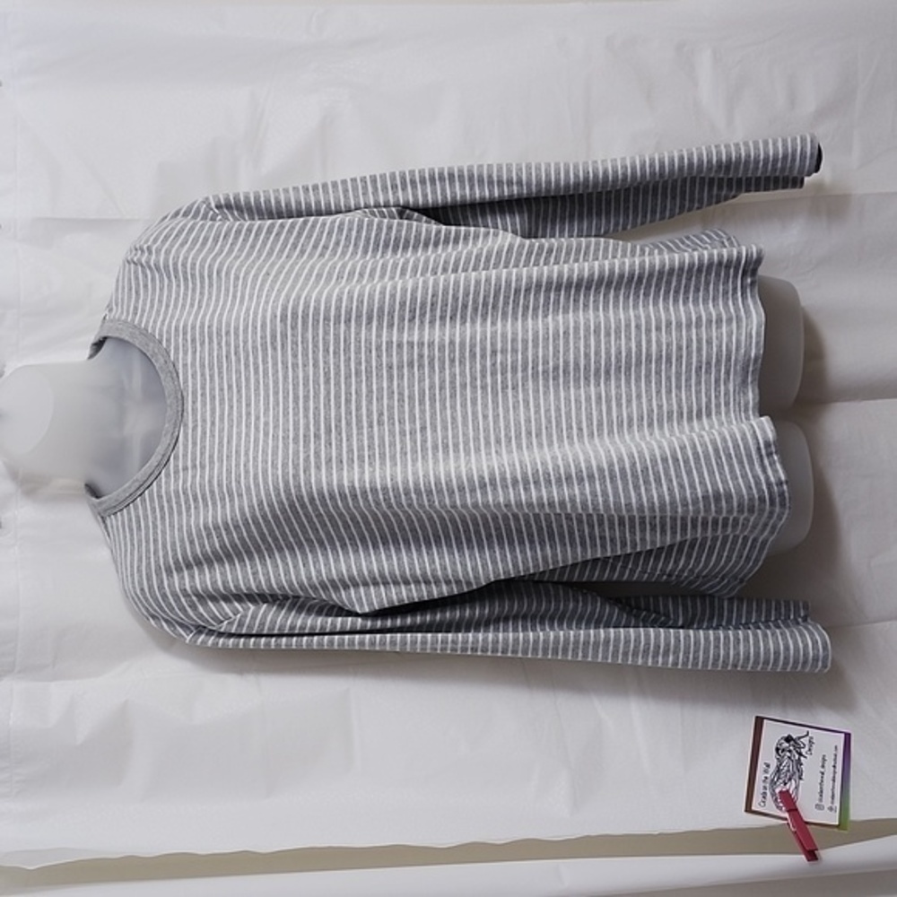 DENIM & FLOWER Size L, grey and white striped top, 100% cotton NEW & Soft!!